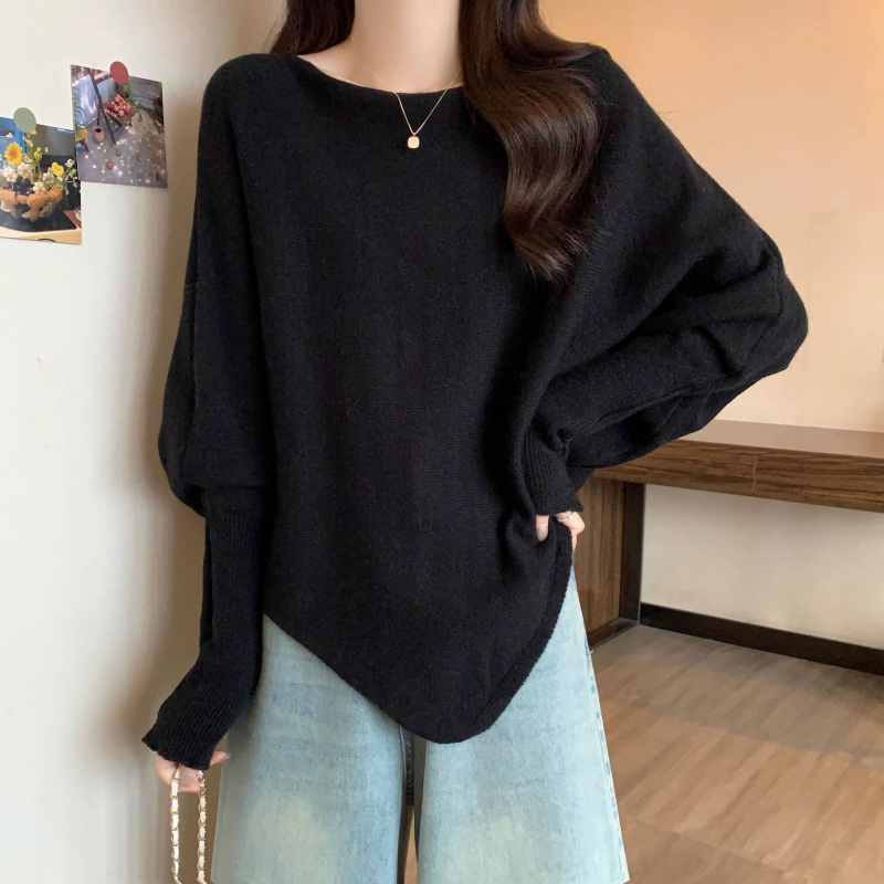 Juhgyapjúból készült pulóver szokatlan batwing ujjaival, vastag, laza szabás