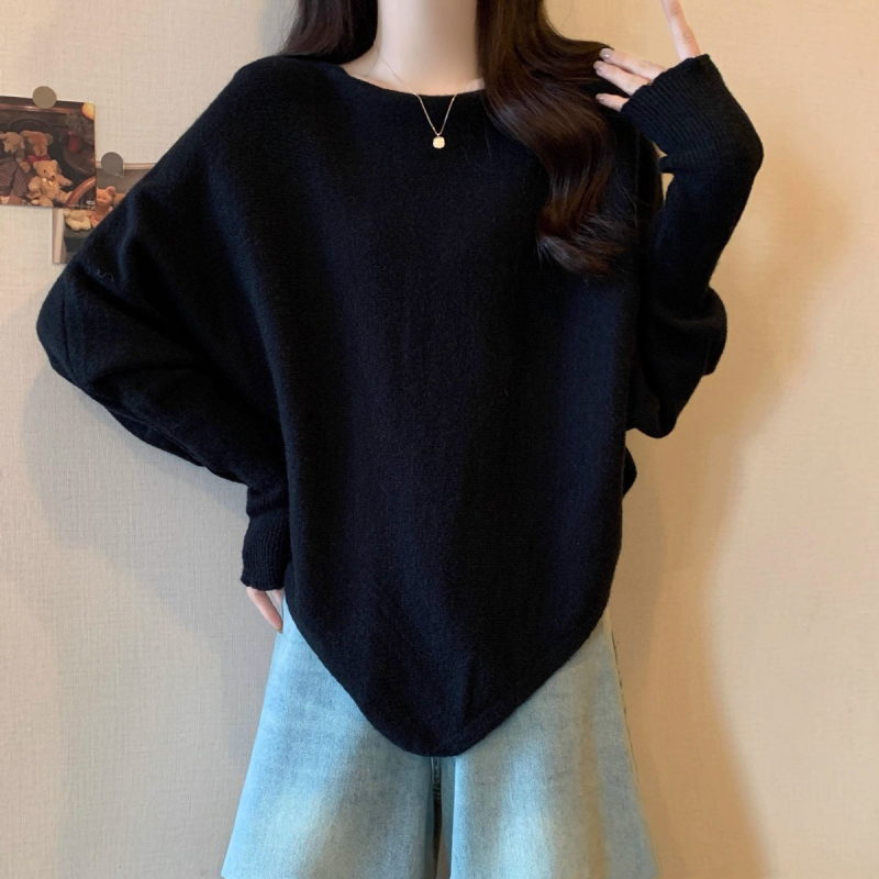 Juhgyapjúból készült pulóver szokatlan batwing ujjaival, vastag, laza szabás