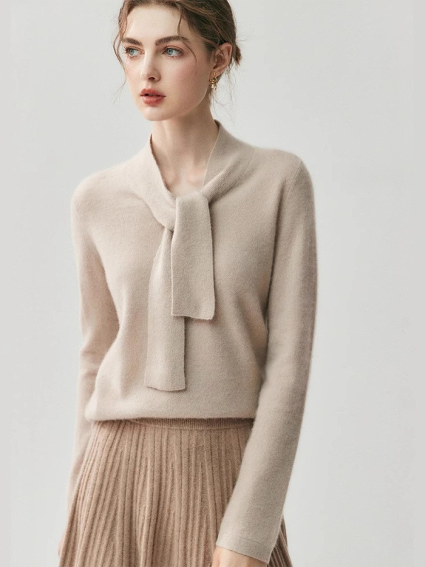 Pulover din cașmir amestec (30–50%), guler cu șal, mâneci lungi, croi lejer, model solid