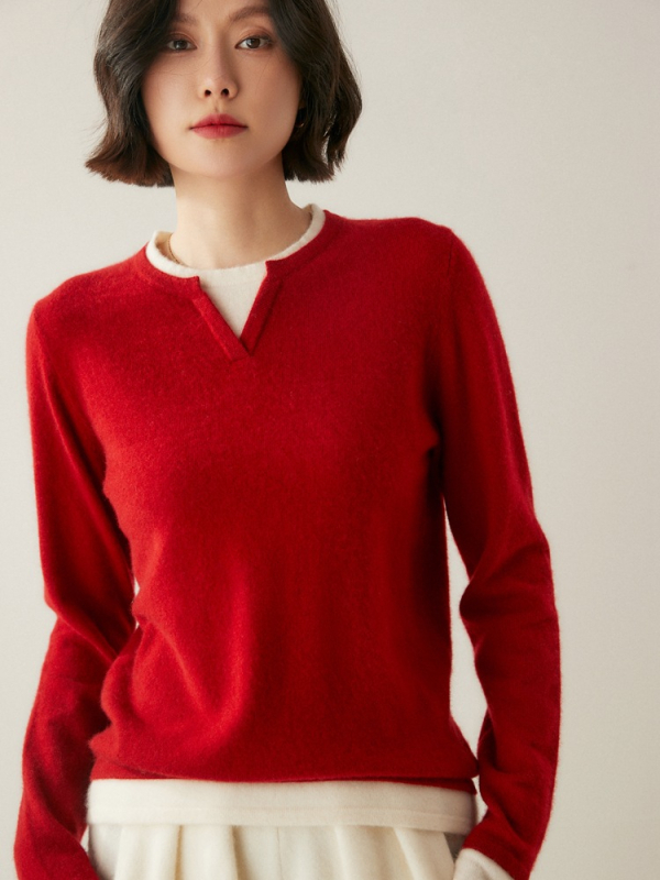 Pulover damă din cașmir cu glugă — croială lejeră, mâneci lungi, guler rotund, set fals cu două piese în nuanțe asortate, toamnă 2024