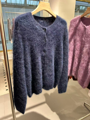 Cardigan damă din cașmir 95%+, mâneci lungi, guler deschis pe jumătate, textură periată, grosime medie