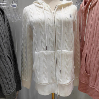 Női kapucnis kötött kardigán, cipzárral, vastag kasmír-alpaka-báránygyapjú keverék, laza szabás, hosszú ujjak, ősz 2025