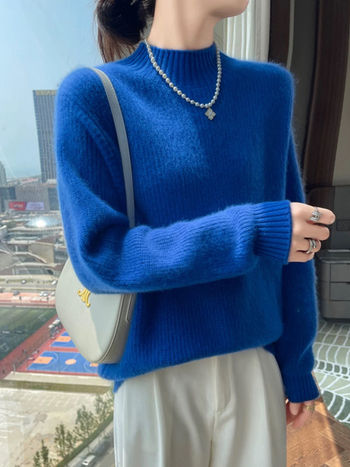 Pulover din cașmire pentru femei, cu glugă, guler semiînalt, tricot gros, croială slim, conținut cașmir 30–50%