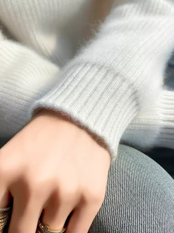 Pulover din cașmire pentru femei, cu glugă, guler semiînalt, tricot gros, croială slim, conținut cașmir 30–50%