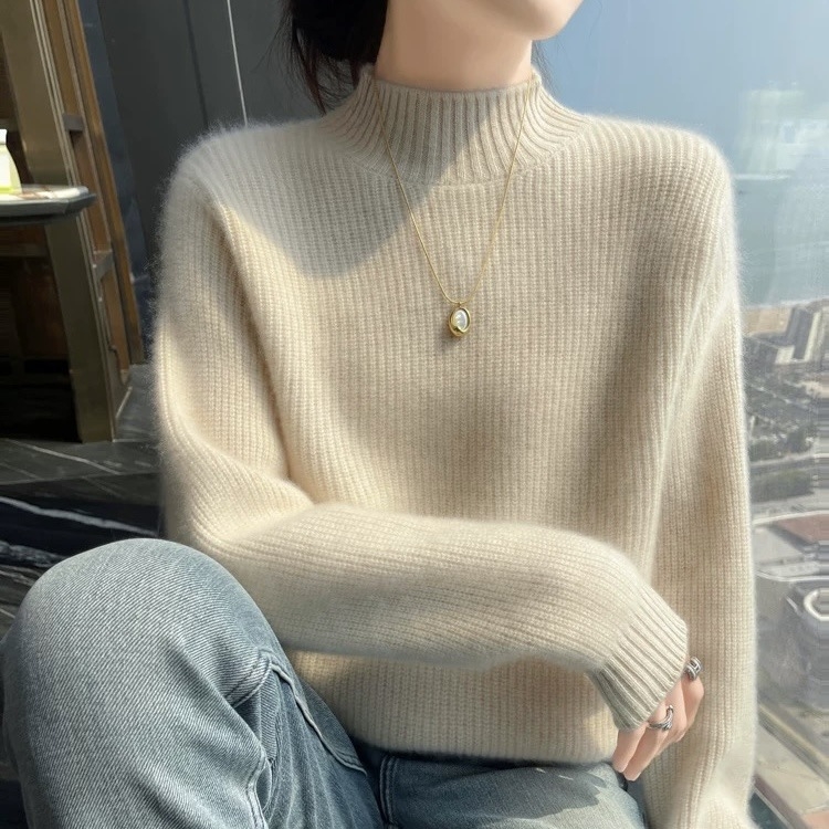 Pulover din cașmire pentru femei, cu glugă, guler semiînalt, tricot gros, croială slim, conținut cașmir 30–50%