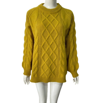 Pulover lejer cu guler rotund, mâneci raglan, croială liberă, model 3D Twist-flower, amestec lână de oaie și acril.