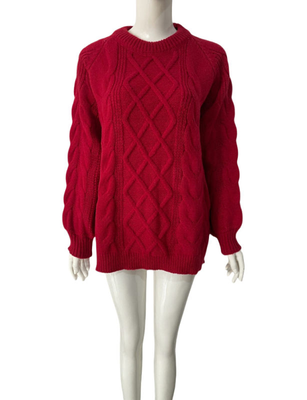 Pulover lejer cu guler rotund, mâneci raglan, croială liberă, model 3D Twist-flower, amestec lână de oaie și acril.