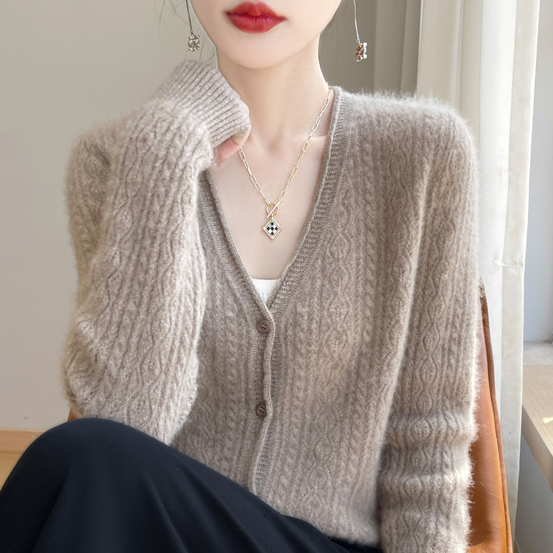 Cardigan din lână 95%+, guler în V, mâneci lungi, croială lejeră, lungime normală