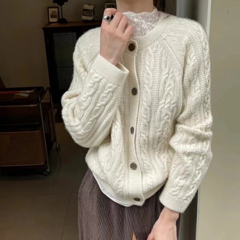 Cardigan din lână, tricot gros cu model cablu, croială lejeră, guler rotund, închidere cu un singur nasture, 95%+ lână