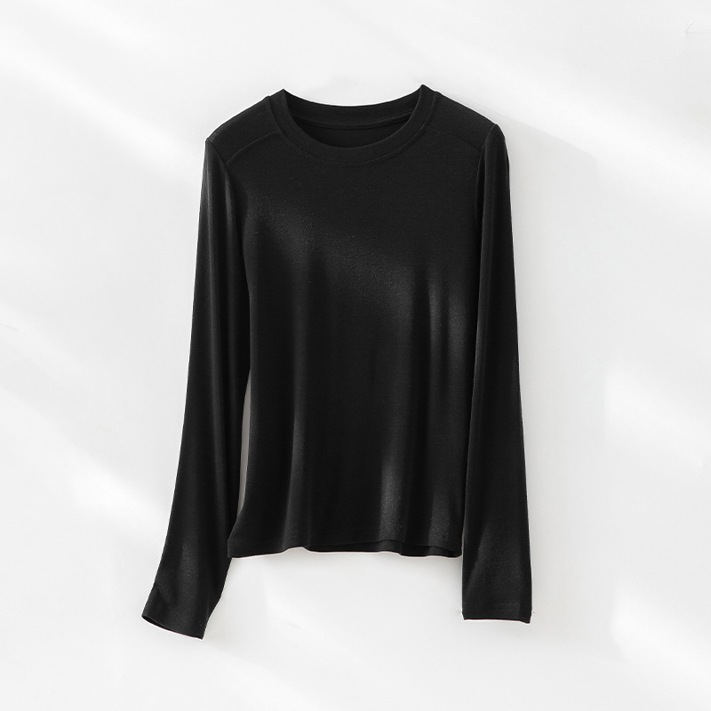 Pulover s okruglim izrezom, dugi rukavi, tanak Tencel-vuna smjesa, slobodan kroj, 70–80% Tencel, <30% vuna
