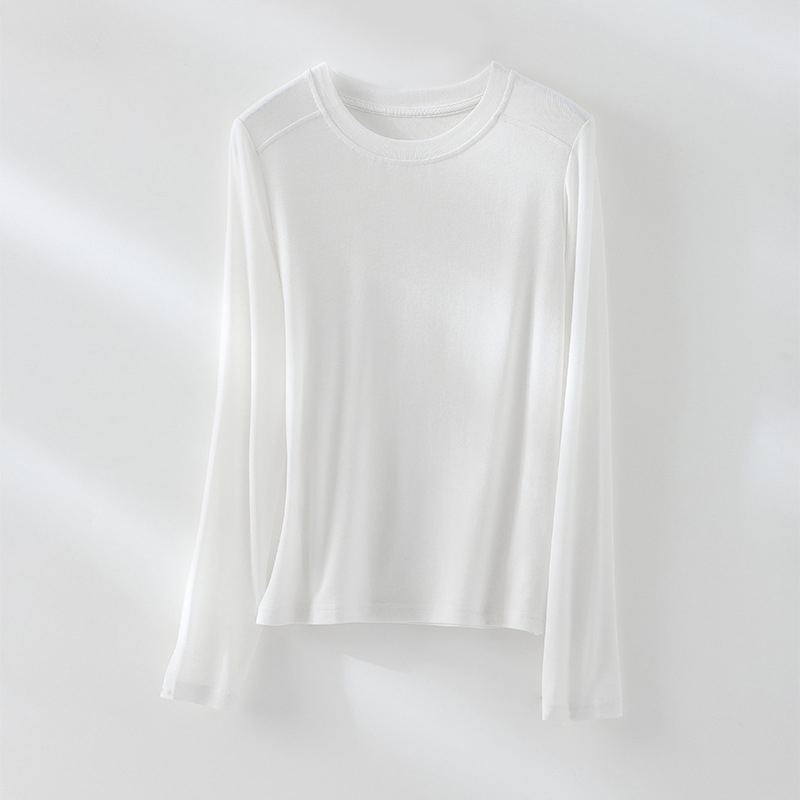Pulover s okruglim izrezom, dugi rukavi, tanak Tencel-vuna smjesa, slobodan kroj, 70–80% Tencel, <30% vuna