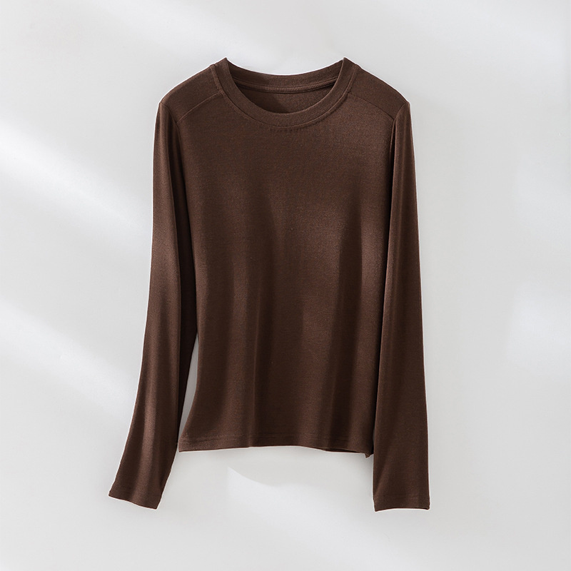 Pulover s okruglim izrezom, dugi rukavi, tanak Tencel-vuna smjesa, slobodan kroj, 70–80% Tencel, <30% vuna