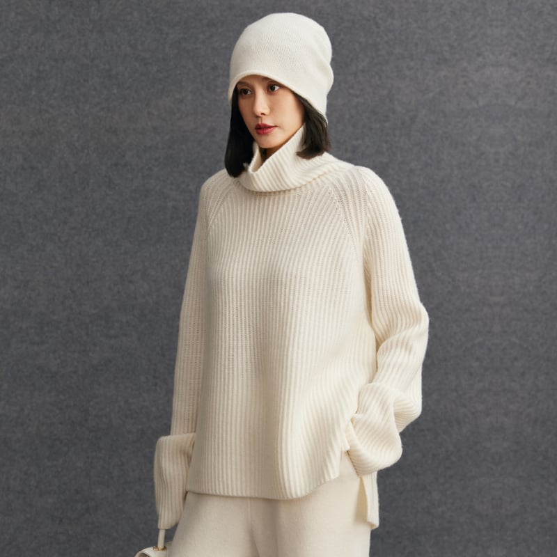 Moteriški kašmyro megztinis su gobtuvu ir aukštu kaklu, storas megztinis, laisvas siluetas, Žiema 2025