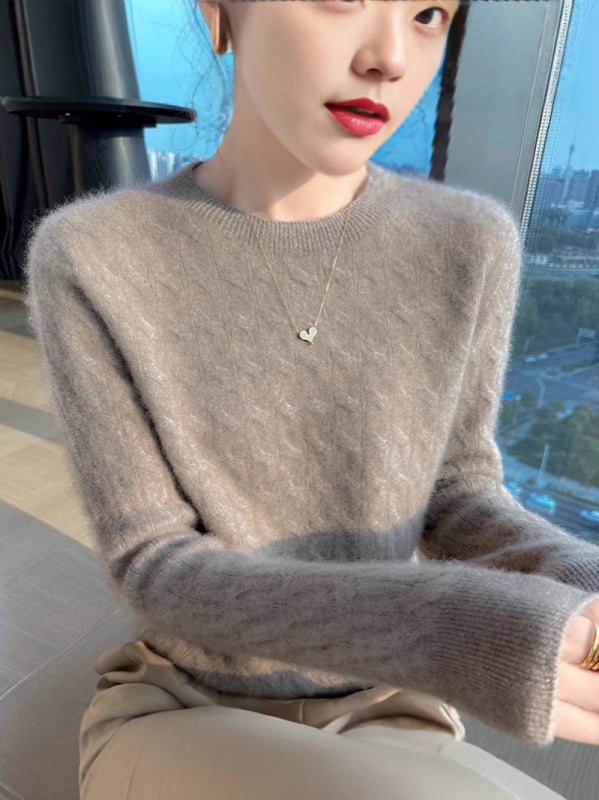 Pulover tricotat din lână cu model torsadă, guler rotund, croială lejeră — Primăvara 2025, 95%+ lână