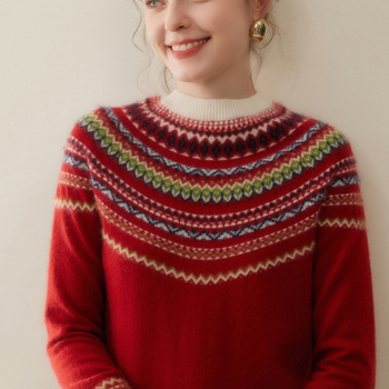 Pulover damă cu jacquard dungat din amestec de cașmir și lână, guler semi‑turtleneck, mâneci raglan, stil urban elegant pentru purtare zilnică