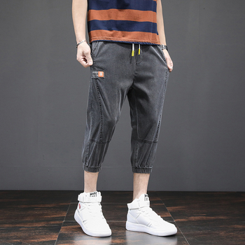 Muške cropped jeans šortice, ravna linija, slobodan kroj, Lyocell 70%, srednji pojas, više džepova, pranje