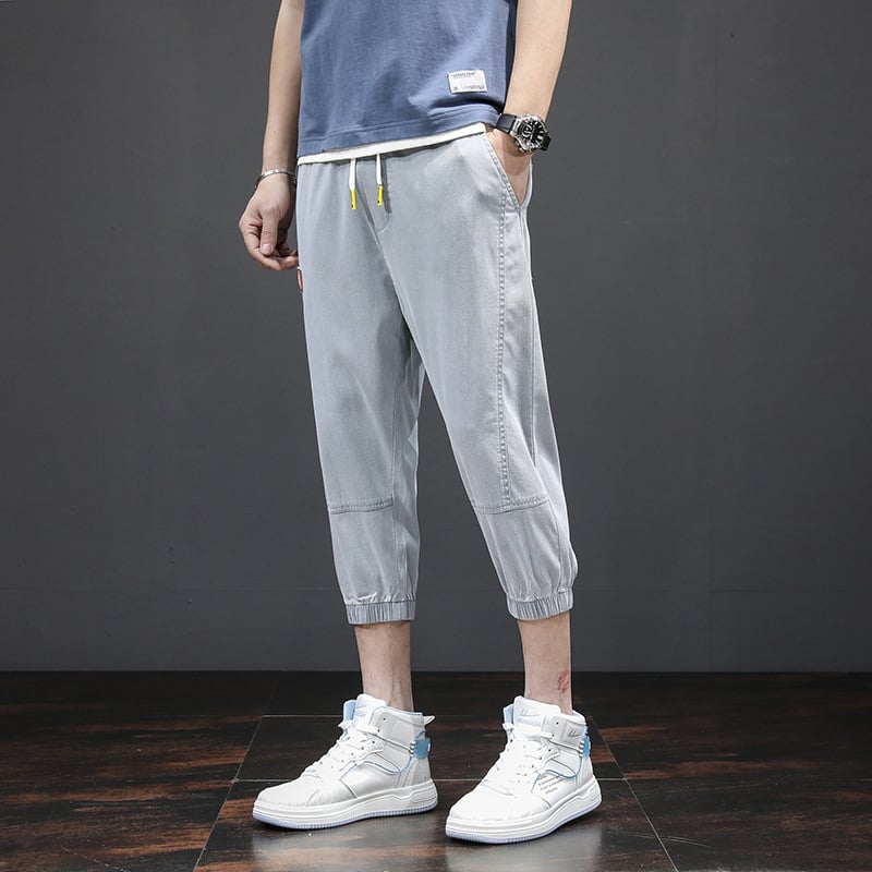 Muške cropped jeans šortice, ravna linija, slobodan kroj, Lyocell 70%, srednji pojas, više džepova, pranje