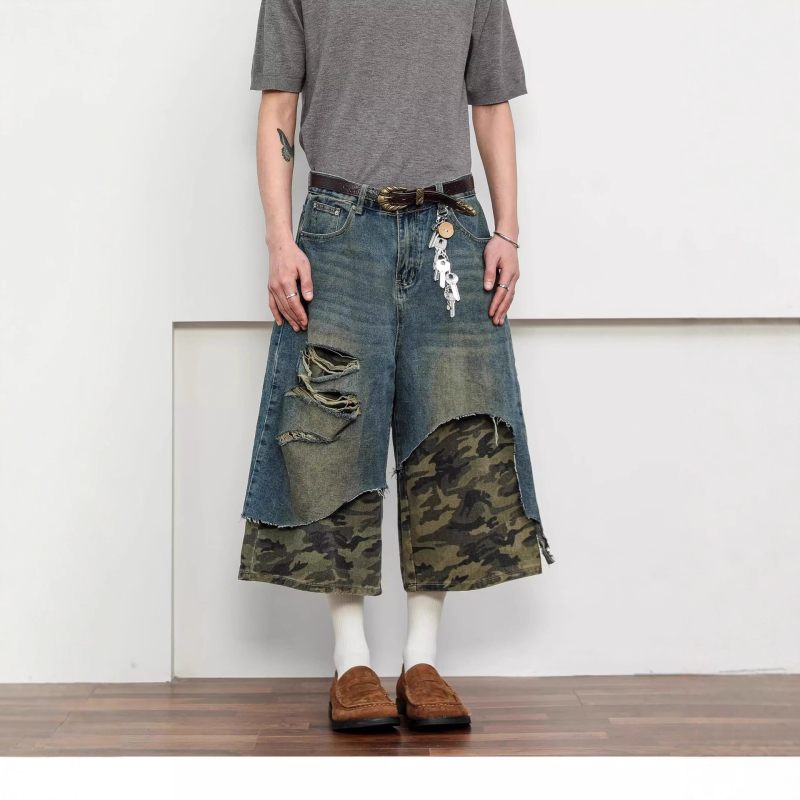 Șort denim cu cusătură camuflaj, aspect de două părți, croială cropped lejeră, talie medie, fermoar frontal