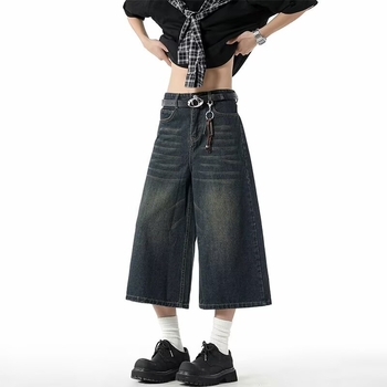 Shorts denim pentru bărbați, croială lejeră, picior drept, lungime peste genunchi, finisaj spălat