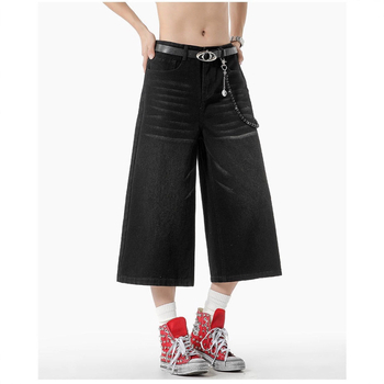 Shorts denim pentru bărbați, croială lejeră, picior drept, lungime peste genunchi, finisaj spălat