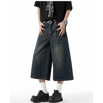 Shorts denim pentru bărbați, croială lejeră, picior drept, lungime peste genunchi, finisaj spălat