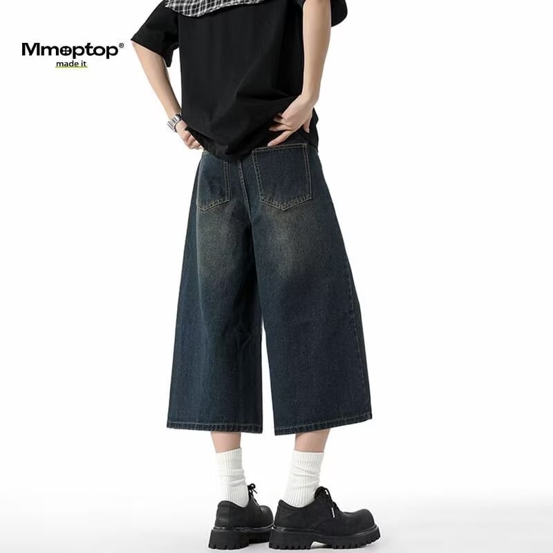 Shorts denim pentru bărbați, croială lejeră, picior drept, lungime peste genunchi, finisaj spălat