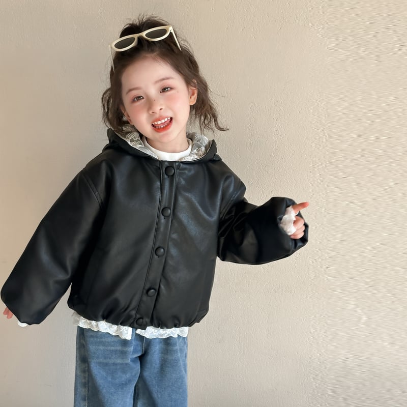 Детско PU кожено яке с подплата от плюш, качулка, корейски стил, къс модел, цип (за възраст 3–8 години, зима 2025)