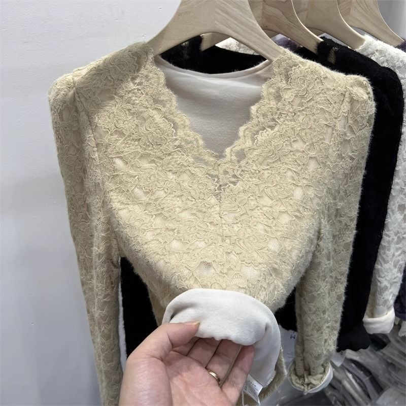 Βασικό T-shirt με μακριά μανίκια, V-λαιμό, στενή γραμμή, Φθινοπωρο 2025