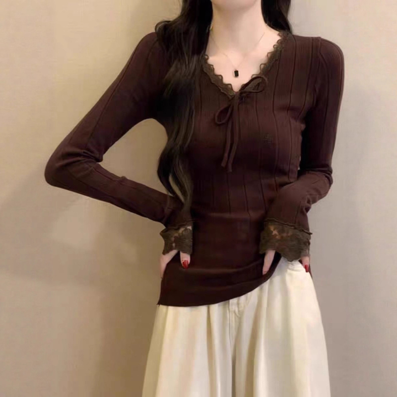 Pulover tricotat cu decolteu în V, mâneci lungi, croială slim, glugă, amestec viscose-poliester