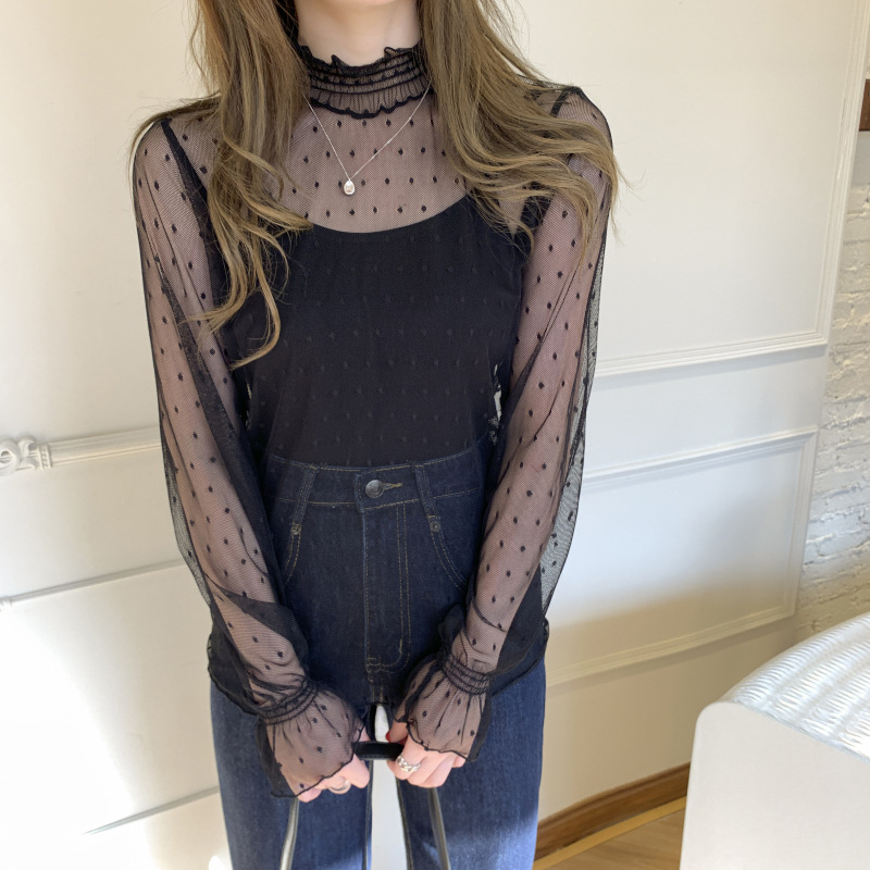Top din dantelă plasată cu buline, guler semi-turtleneck, mâneci lungi, croială lejeră, lungime 50–65 cm