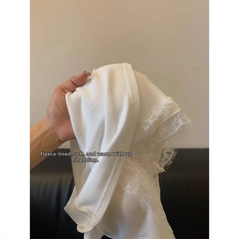 Γυναικεία μακρυμάνικη μπλούζα εσωτερική με δαντελένιο forκά, βαμβάκι-βισκόζη, μονόχρωμη, κεντημένη, χαλαρή εφαρμογή, Άνοιξη 2025