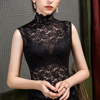 Γυναικείο αμάνικο τοπ με δαντέλα και κέντημα, ύφασμα βαμβάκι-βισκόζη, στρογγυλός λαιμός, χαλαρή γραμμή, κανονικό μήκος