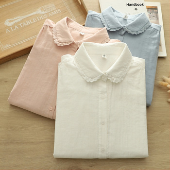 Πουκάμισο από βαμβακερό νήμα με γιακά τύπου doll, δαντελένιες λεπτομέρειες και πιέτες, χαλαρή γραμμή, μακριά μανίκια