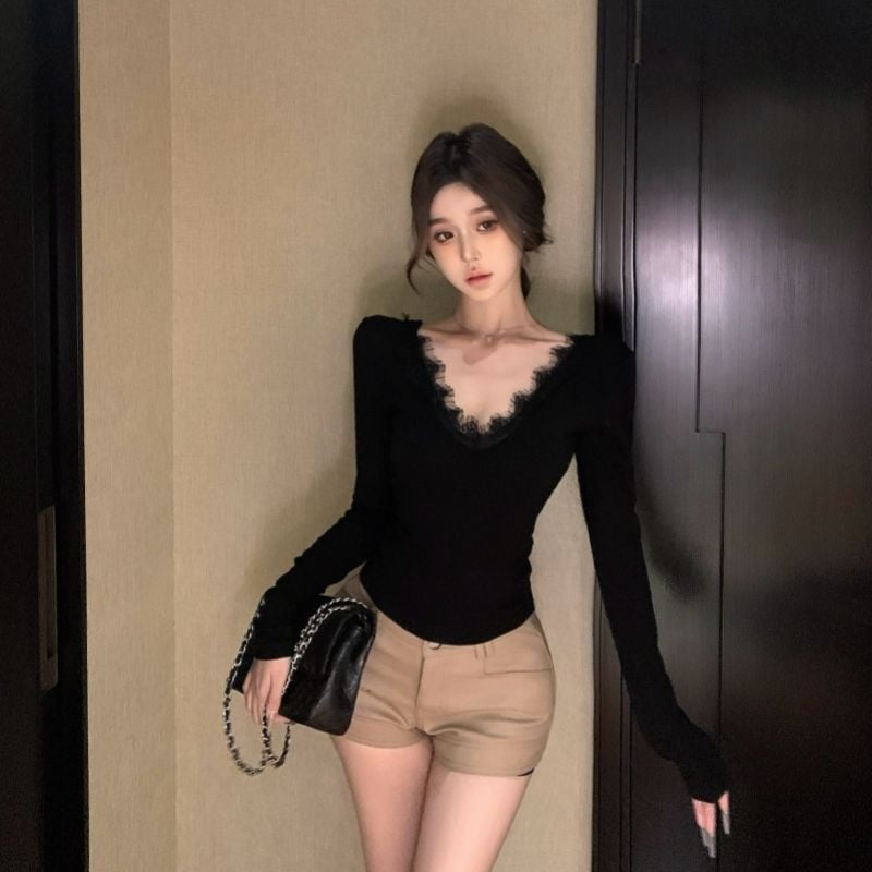 Γυναικεία φλις μπλούζα με V-λαιμό, πίσω με δαντέλα, μακριά μανίκια, oversize γραμμή, μήκος 50–65 εκ