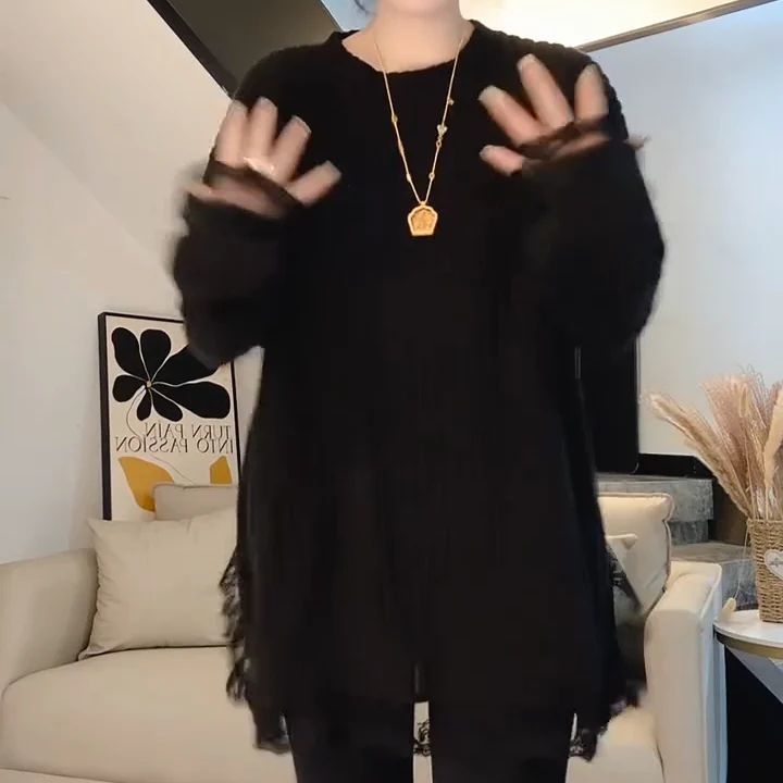 Majica T‑shirt s čipkastim umetkom, oversize kroj, dugi rukav, okrugli izrez, srednja duljina, poliester smjesa