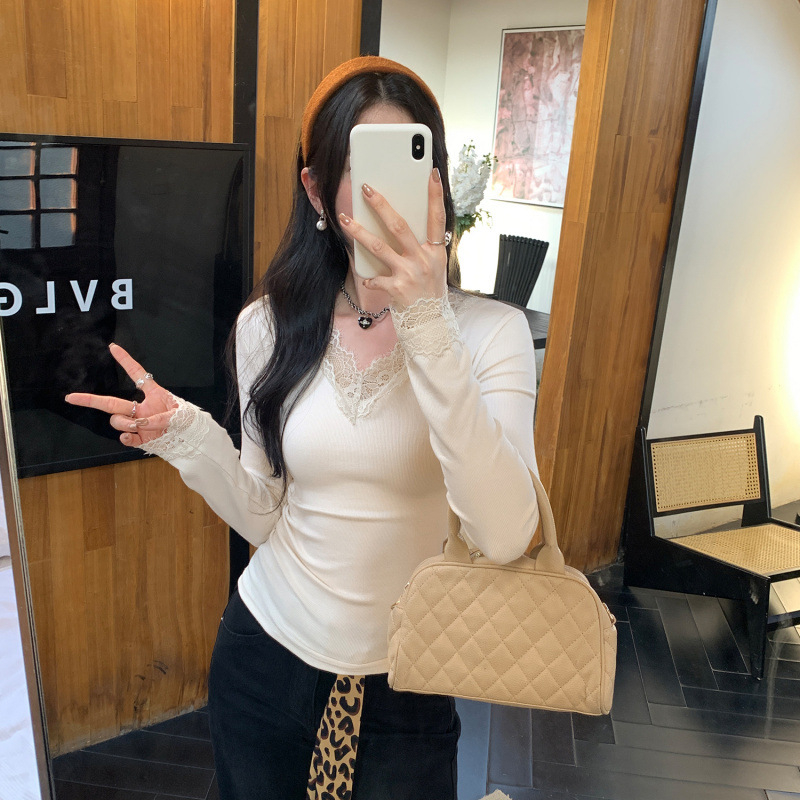 Μπλούζα T‑shirt, εφαρμοστή γραμμή, V‑λαιμό, μακριά μανίκια, πλεκτό ύφασμα, ύφασμα από ακρυλικό ινώδες και βισκόζη