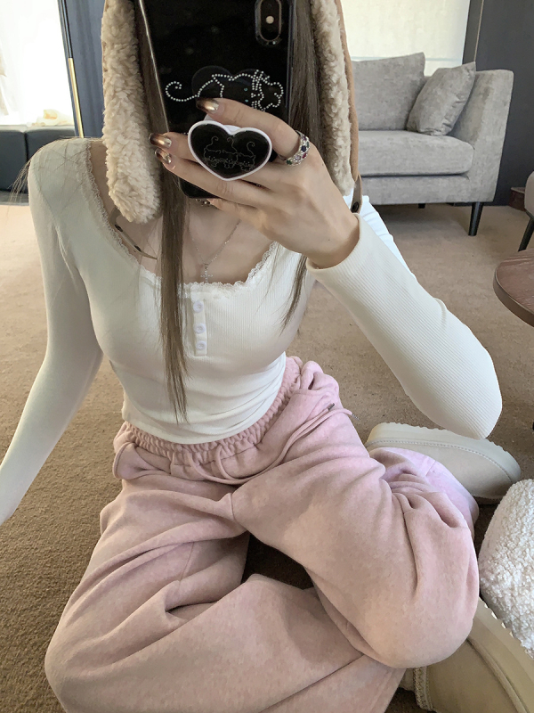 Μπλουζάκι με δαντελένια λεπτομέρεια, επένδυση φλίς, παχιά ύφανση, στρογγυλός λαιμός, μακριά μανίκια