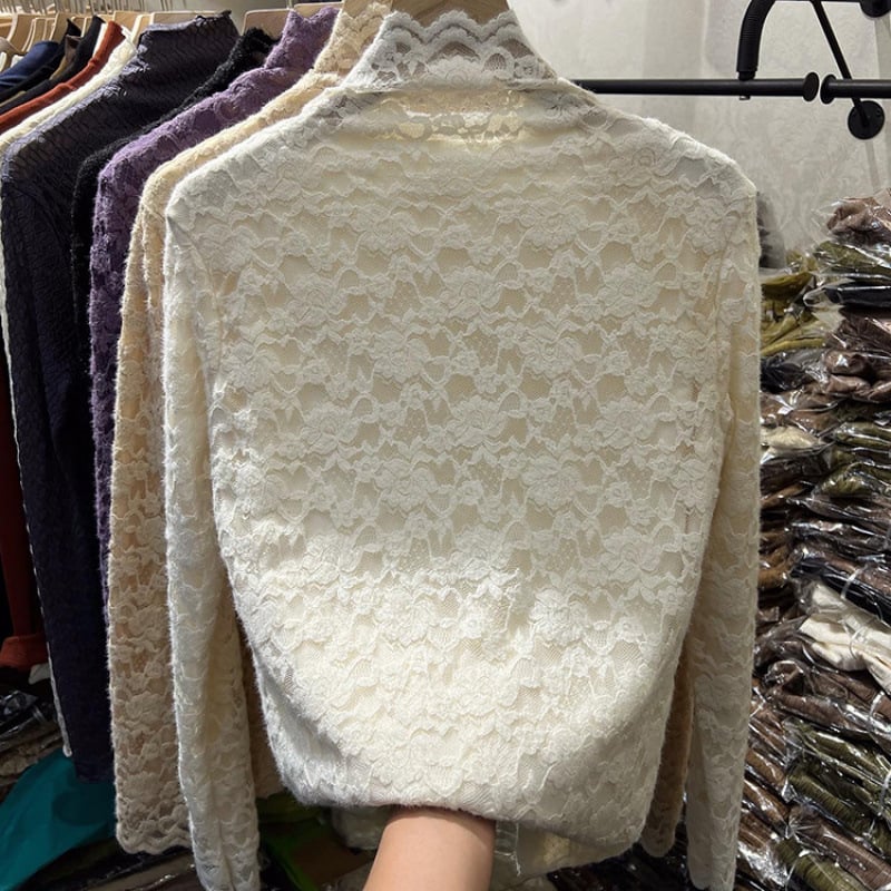 Γυναικείο τοπ με φλίς επένδυση, μακριά μανίκια, γιακά mock neck, φλοκ δαντέλα, νάιλον ύφασμα