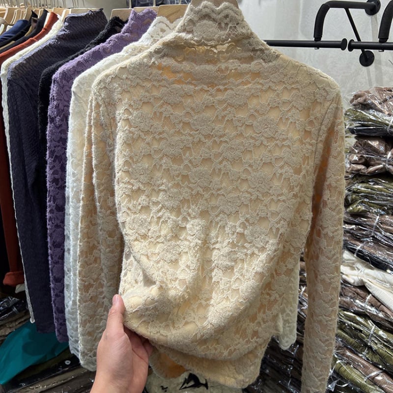 Γυναικείο τοπ με φλίς επένδυση, μακριά μανίκια, γιακά mock neck, φλοκ δαντέλα, νάιλον ύφασμα