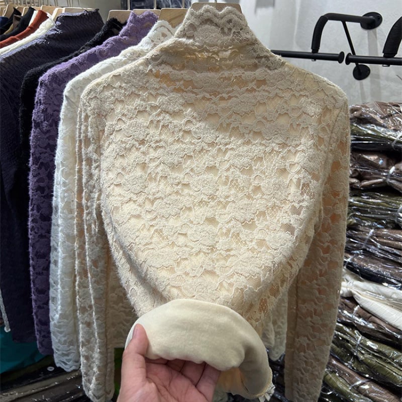 Γυναικείο τοπ με φλίς επένδυση, μακριά μανίκια, γιακά mock neck, φλοκ δαντέλα, νάιλον ύφασμα