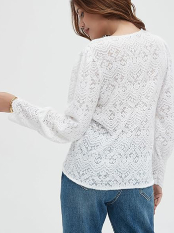 Μπλούζα δαντελένια με V-λαιμό, μακριά μανίκια, φλοράλ κέντημα, στενή γραμμή (Δαντέλα; Κύριο ύφασμα: βαμβάκι + νάιλον; V-λαιμός; Μακριά μανίκια; Φλοράλ κέντημα)