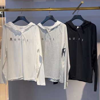 Pleteni pulover s čipkom i izšivanjem, dugi rukavi, kapuljača, opušten kroj, pamuk tkanina, jesen 2025, japansko-korejski casual stil