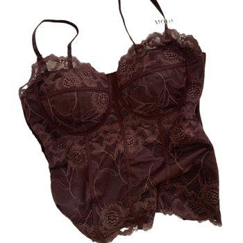 Őszi–téli francia retro csipkés top, anti-expozíció, karcsúsító hatás, beépített párnázott melltartóval, alapréteg