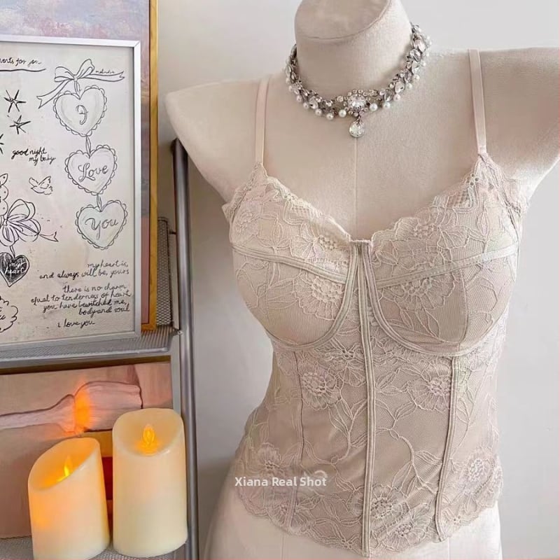 Őszi–téli francia retro csipkés top, anti-expozíció, karcsúsító hatás, beépített párnázott melltartóval, alapréteg