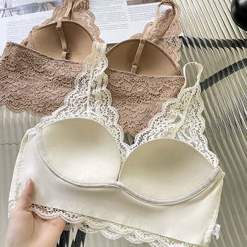 Podprsenka z francúzskej čipky s push-upom, 3/4 košík, tenká tvarovaná miska, pevné dvojité ramienka