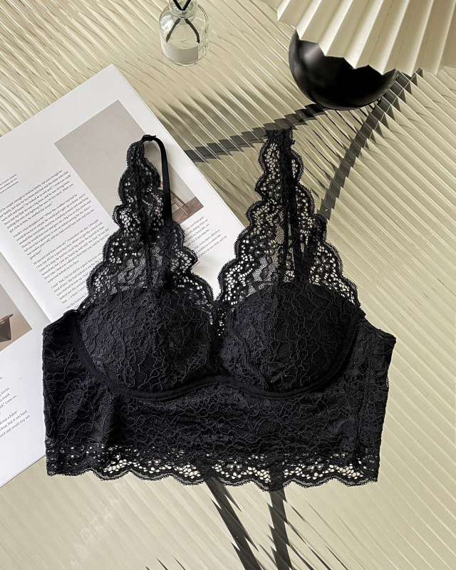 Podprsenka z francúzskej čipky s push-upom, 3/4 košík, tenká tvarovaná miska, pevné dvojité ramienka