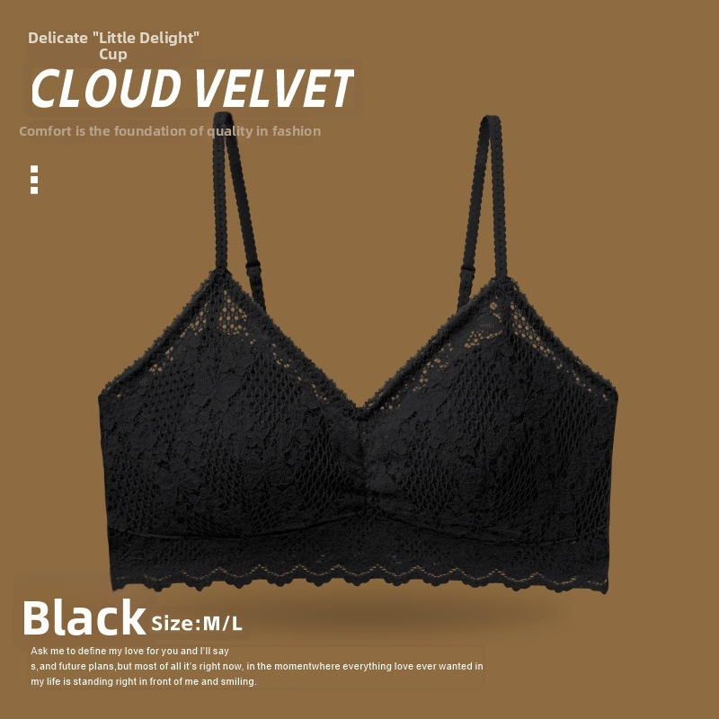 Trijstūru krūšturis bez stieņa, plāns veidots kauss, mežģīņu dekors, galvenais audums neilons 93%, kauss poliesters