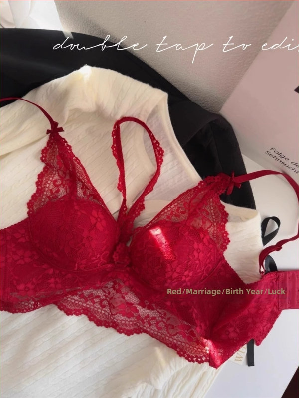 Mežģīņots halter krūšturis, kausi plāni augšā un biezāki apakšā, aizmugurē trīs sprādžu kārtas, noņemamās siksniņas, neilona mežģīne ar spandex pamatni