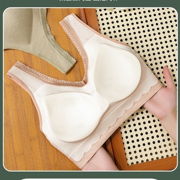 Sporta krūšturis vestes stilā ar mežģīnēm, kods 8955, 3/4 kauss, plānas veidotas kausi, oderējums modal-silks, galvenais audums viskoze-spandekss 70–80%