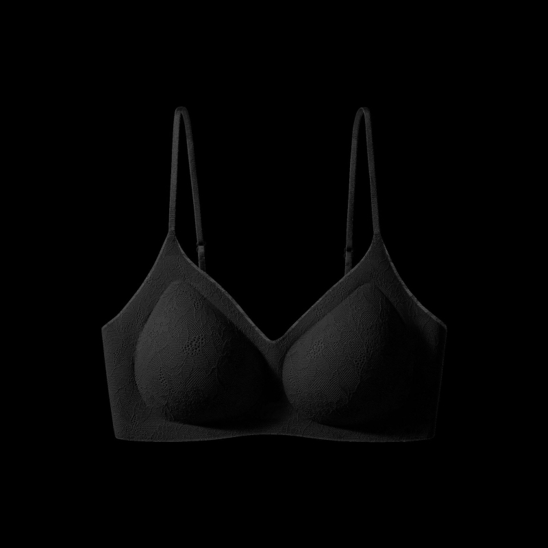 Mežģīņu bralette ar spaghetti siksnām, neilona audums, plāna veidota krūšu kauss ar sūklīti, aizmugurē četrrindu aizdare, fiksētas dubultās plecu siksnas, savilkts siluets, ērtums